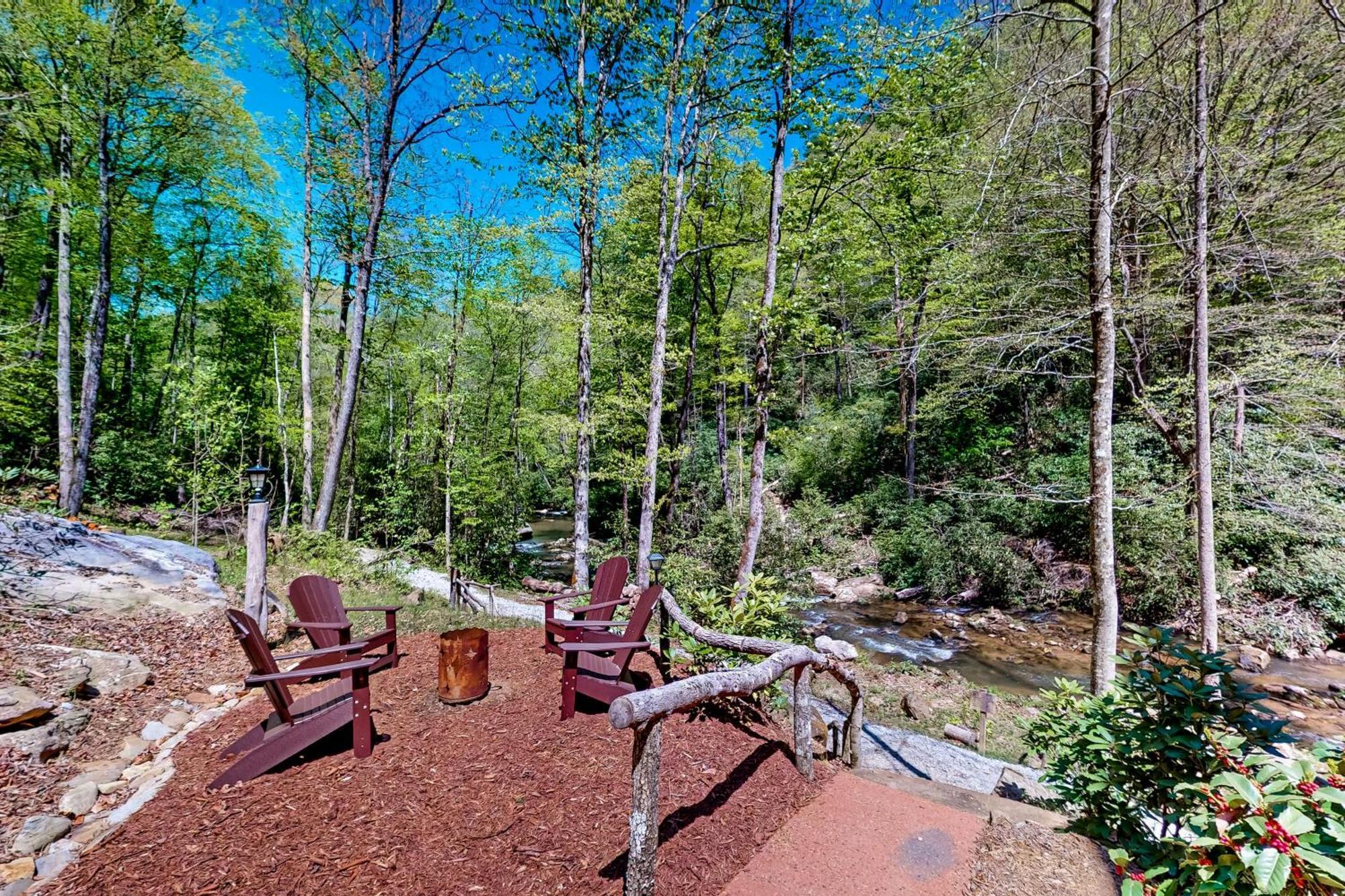Creel Lodge At Middle Creek Otto Exterior photo